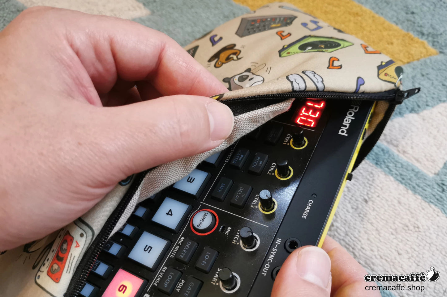 Cremacaffe Padded Pouch for the Roland P-6 Creative Sampler