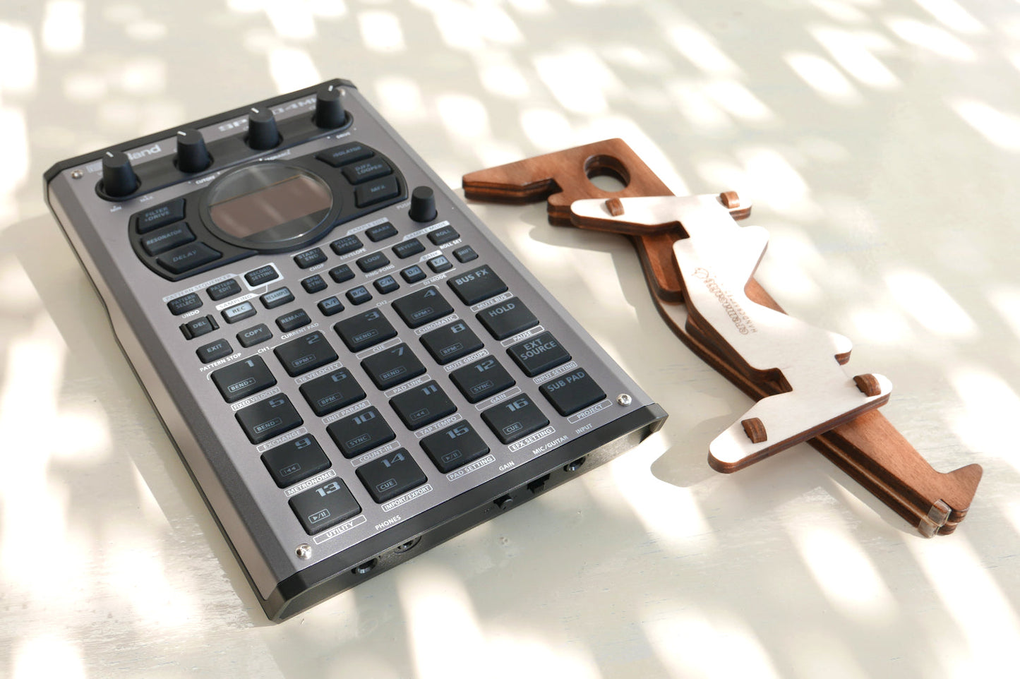 KOLIBRI Stand and SP-404 MK2 | Cremacaffe Design