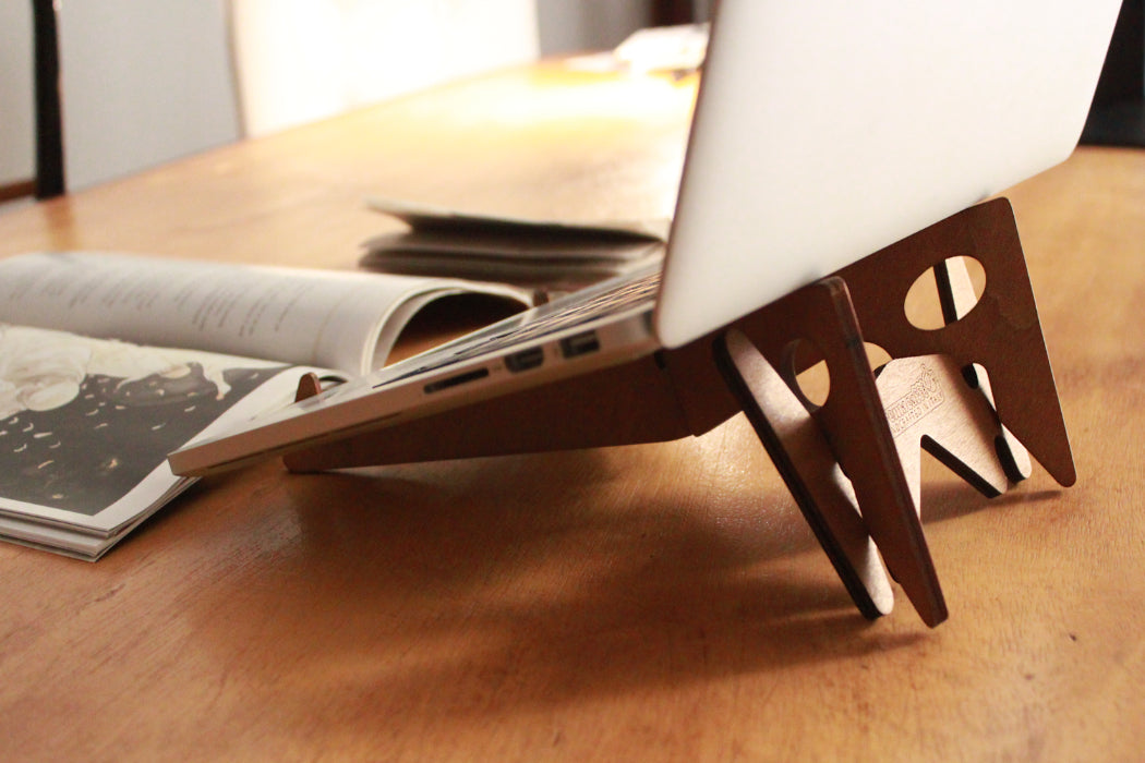 KOLIBRI synth, laptop and tablet stand by Cremacaffè Design