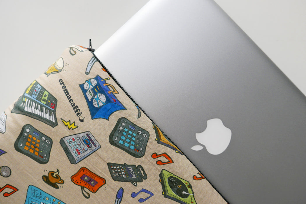 Cremacaffe Design Padded Pouch for the Macbook Pro 13"