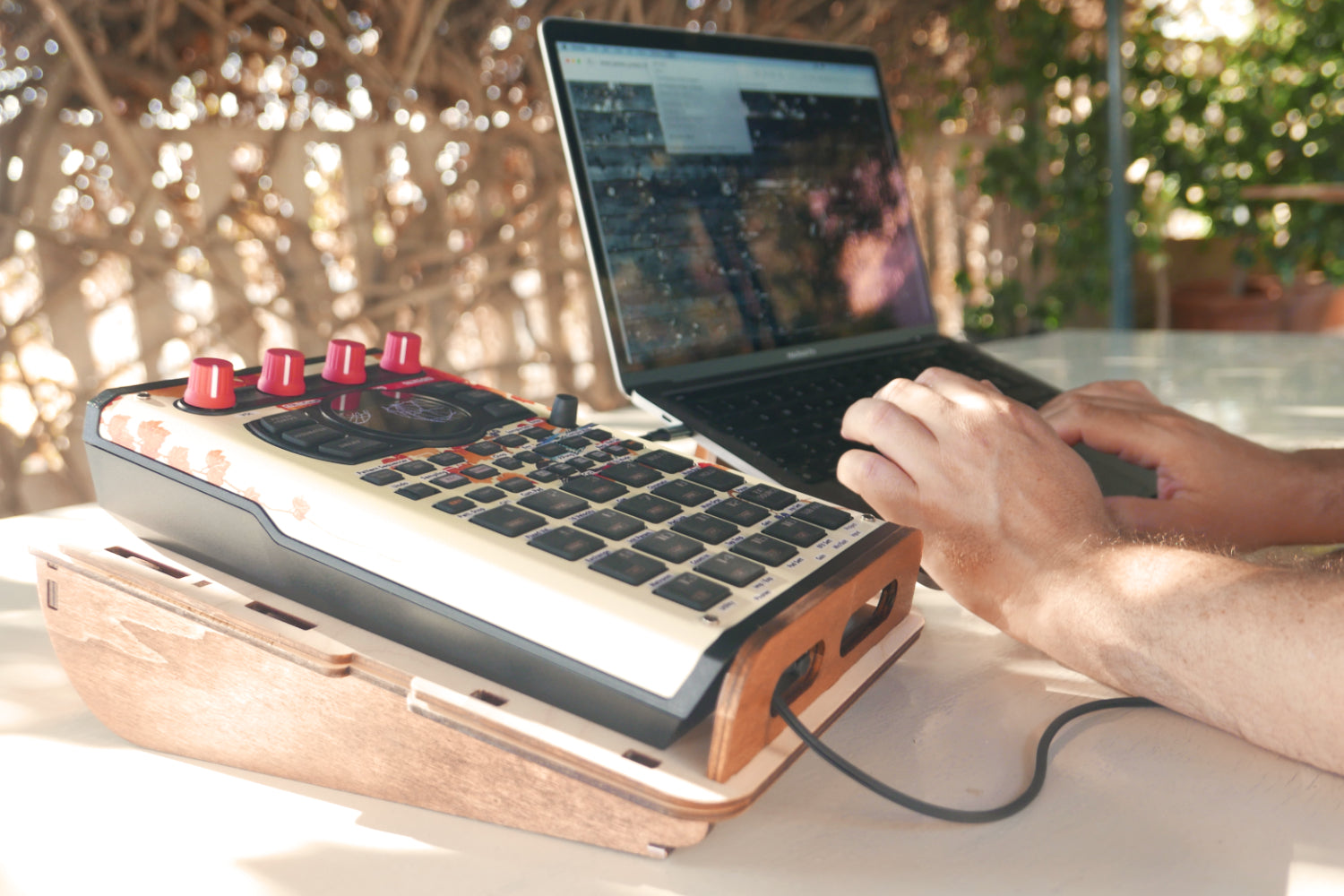 OPUS-SP404 case + stand for the SP-404 MK2 | Cremacaffe Design