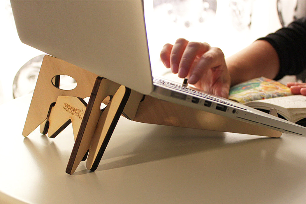 KOLIBRI synth, laptop and tablet stand by Cremacaffè Design