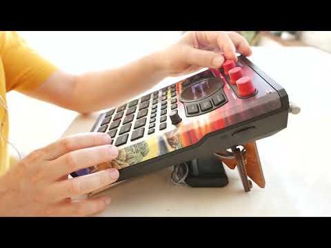 Cremacaffe Design KOLIBRI Stand and Roland SP-404 MK2